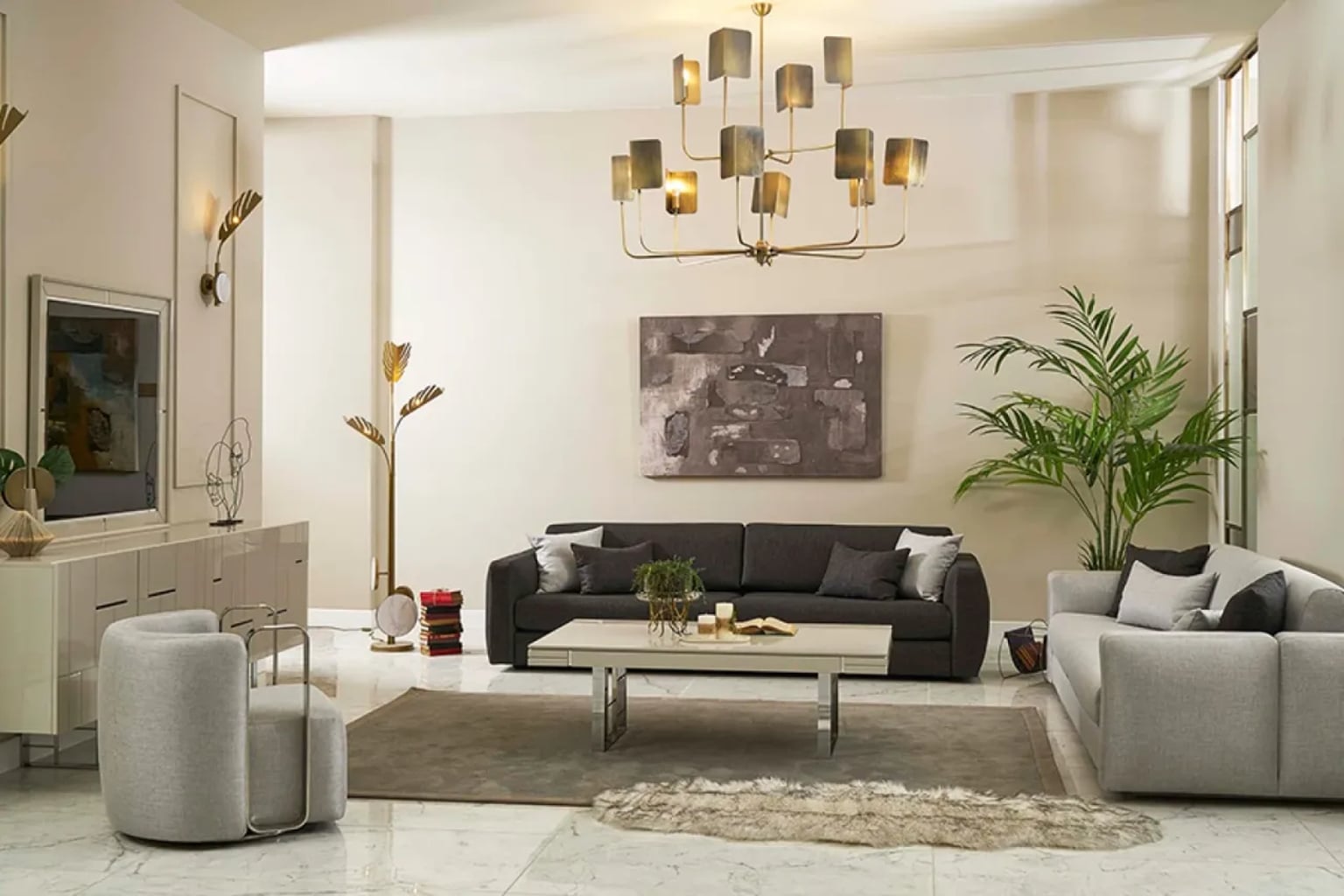 Zarif ve konforlu, krem rengi kumaş koltuk takımının yer aldığı modern bir salon. Ahşap sehpa ve doğal ışıkla aydınlanmış sıcak bir atmosfer.