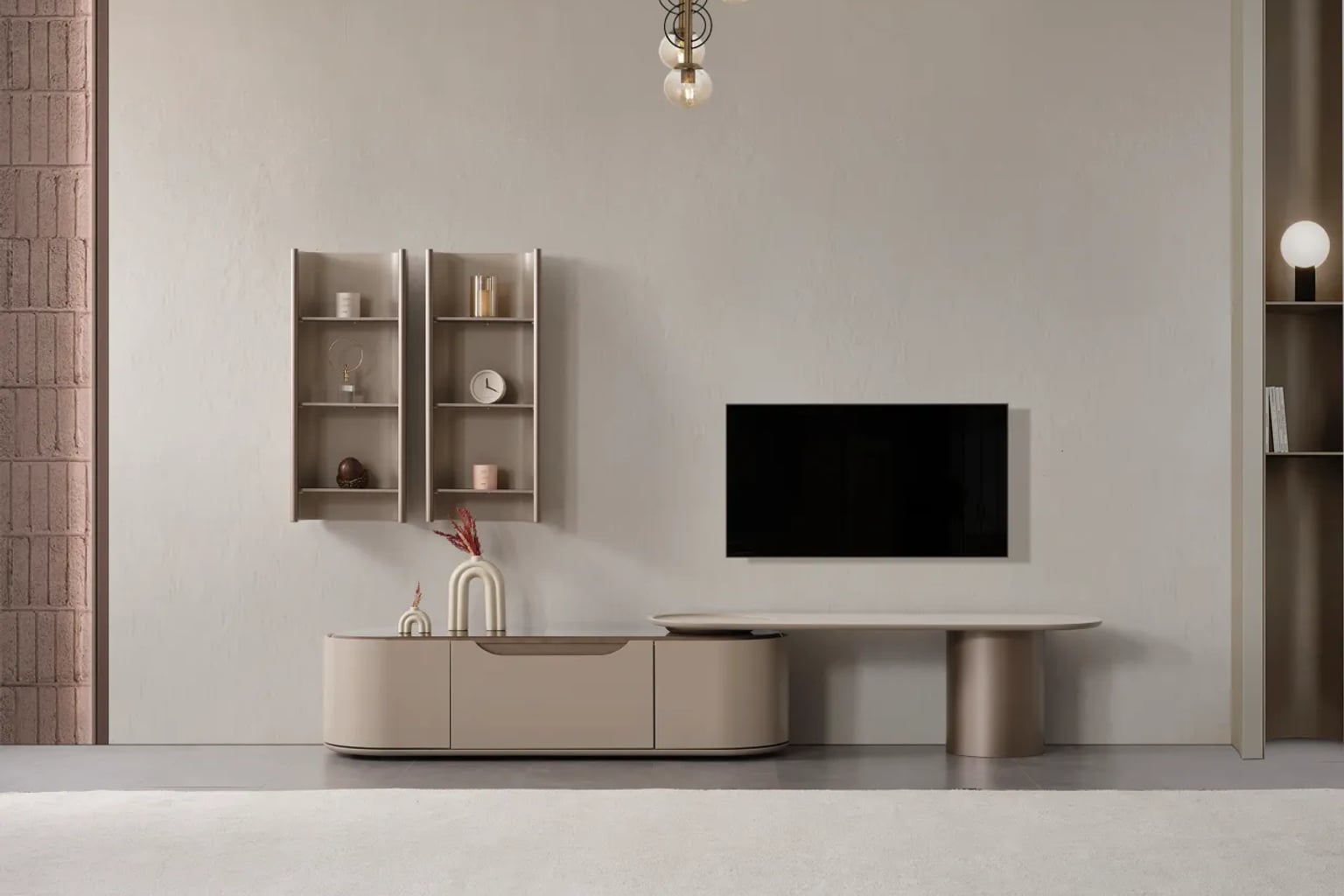 Modern TV ünitesi ve ahşap detaylı duvar paneli, sıcak ışıkta sergileniyor.
