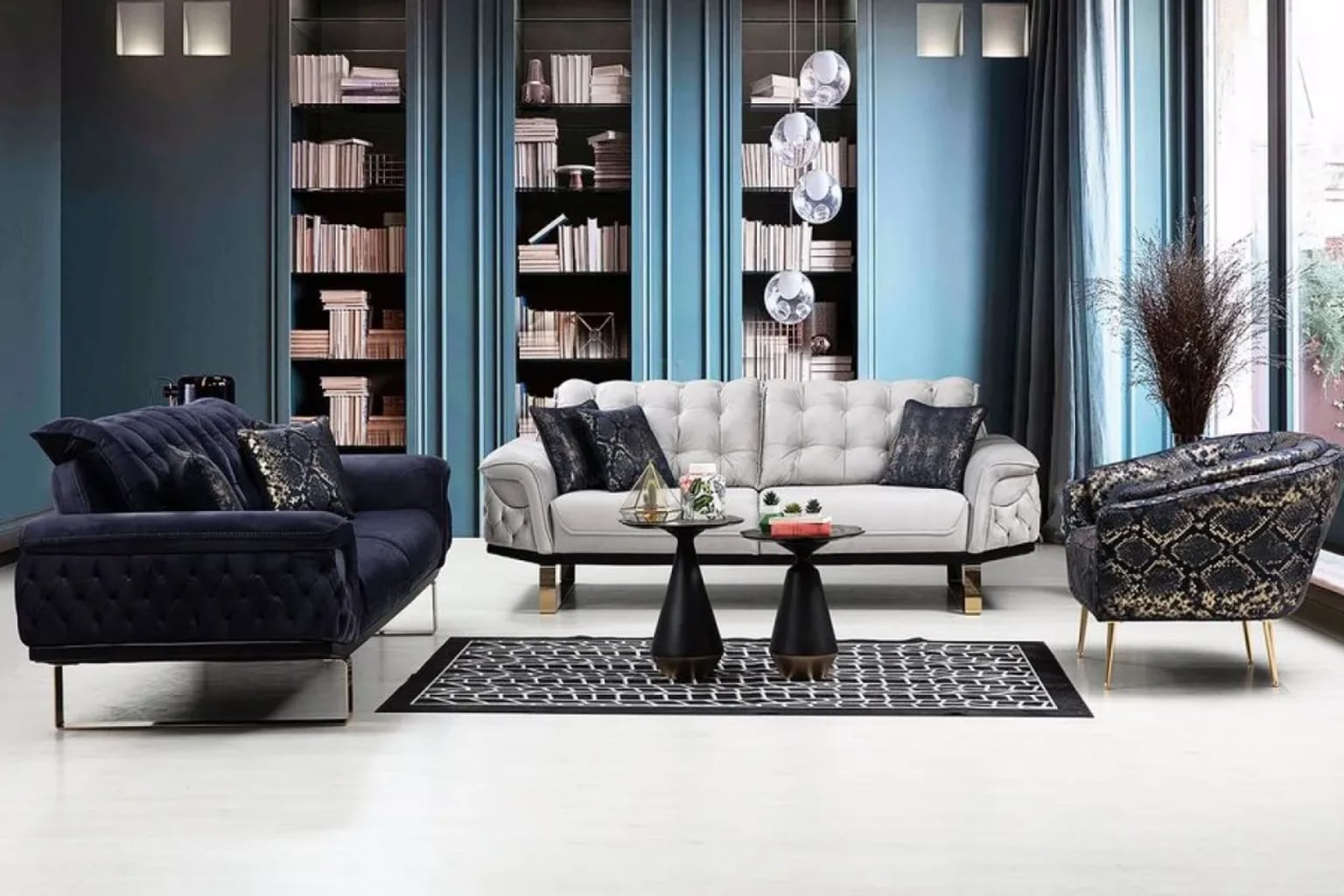 Zarif kumaş bir kanepe ve ahşap sehpanın yer aldığı, titizlikle bakılmış, modern bir salon.
